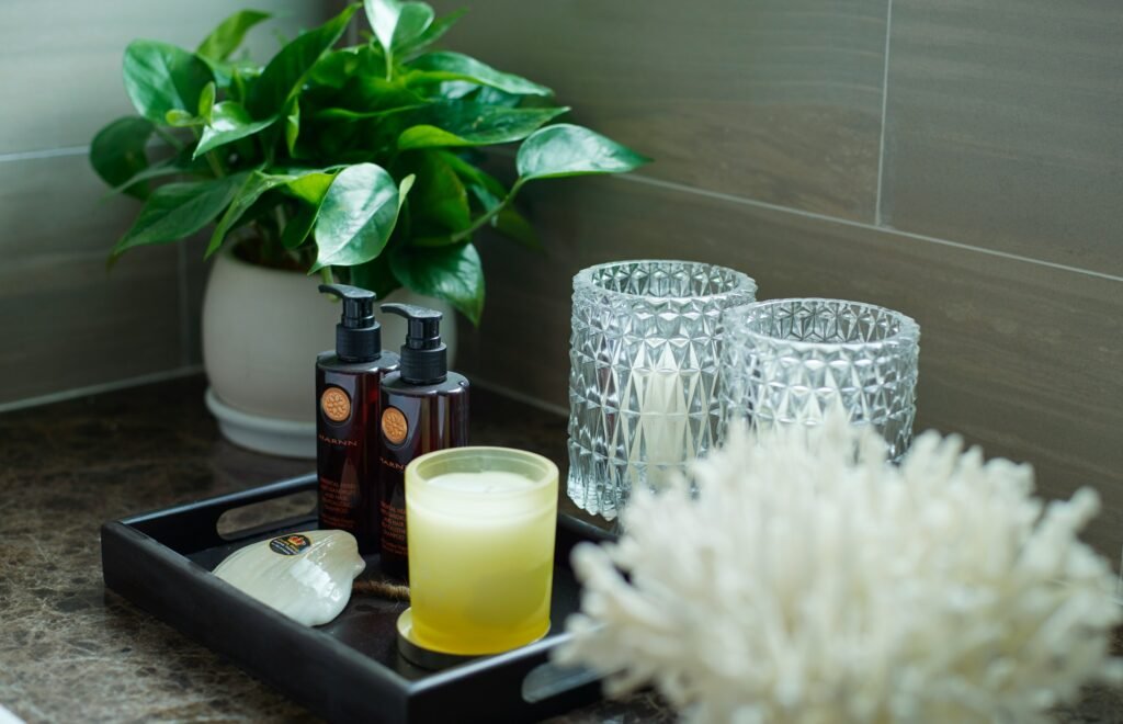 Best Candle Scents for the Bathroom